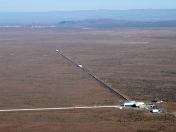 Aerial photo of the LIGO gravitational wave detector in Hanford, USA (Credit: LIGO Laboratory)