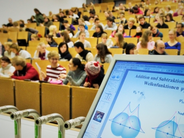 A physics lecture at the University of Potsdam (Credit: UP)